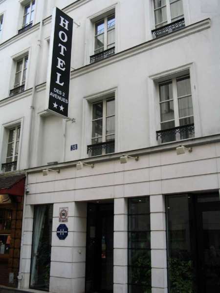 Des Deux Avenues Hotel Parijs